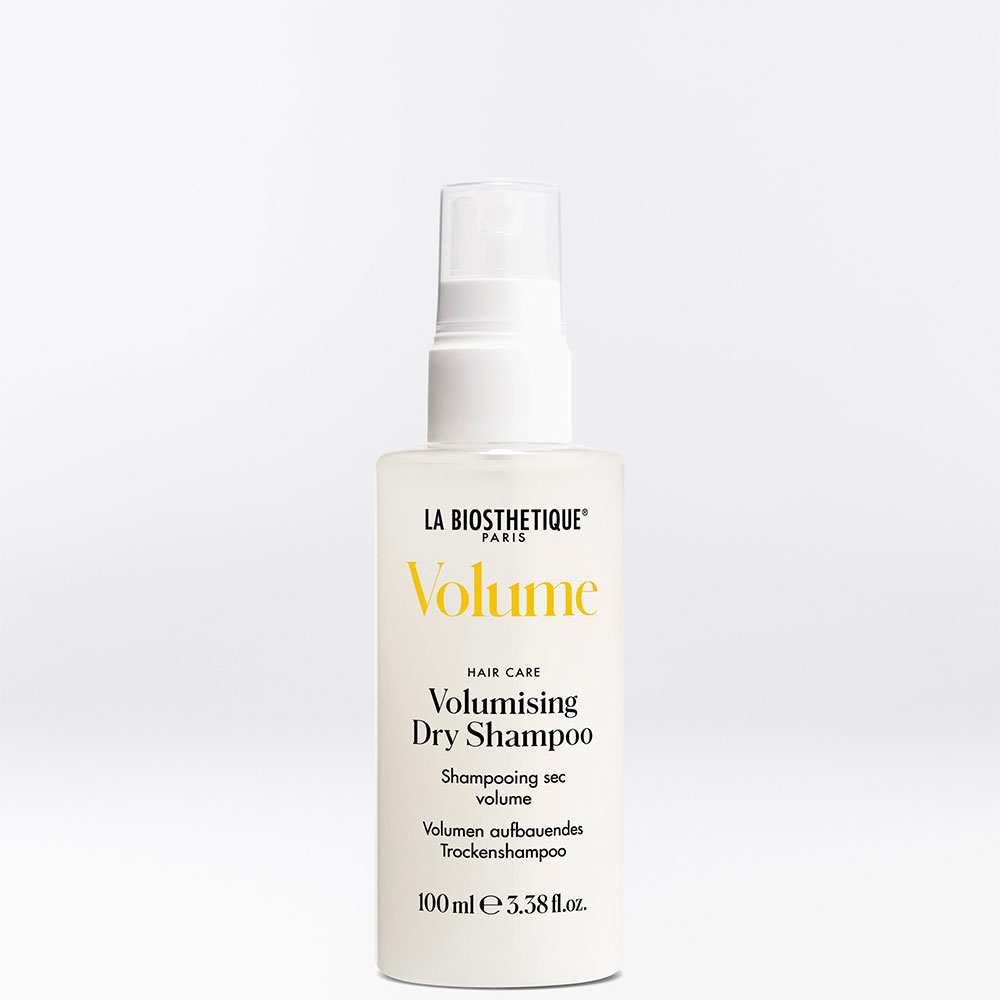 Volumising Dry Shampoo est un ce shampooing sec rend vos cheveux à nouveau volumineux et aériens, lorsque vos racines semblent grasses et votre coiffure fatiguée.