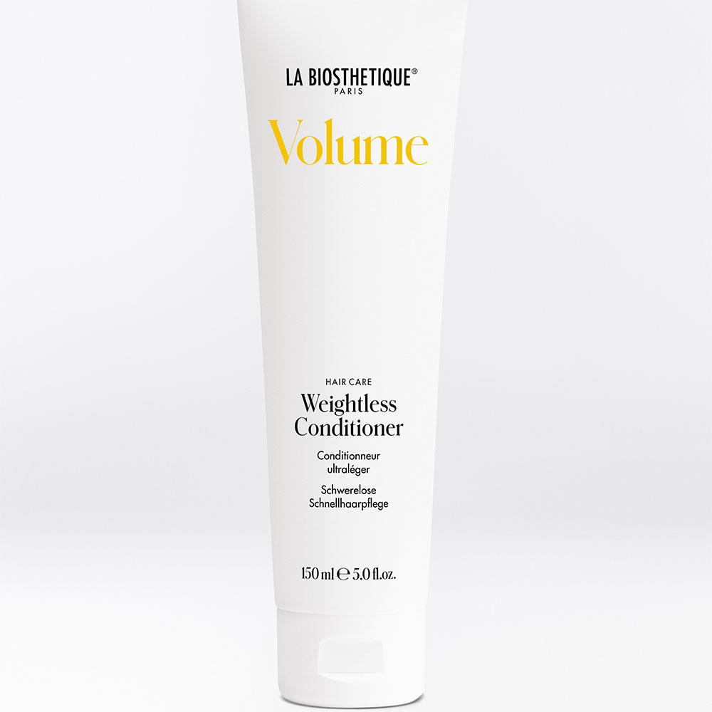 WEIGHTLESS CONDITIONER est un soin léger qui revitalise et fortifie les cheveux fins, les hydrate, les démêle en douceur et leur apporte un volume tout en légèreté