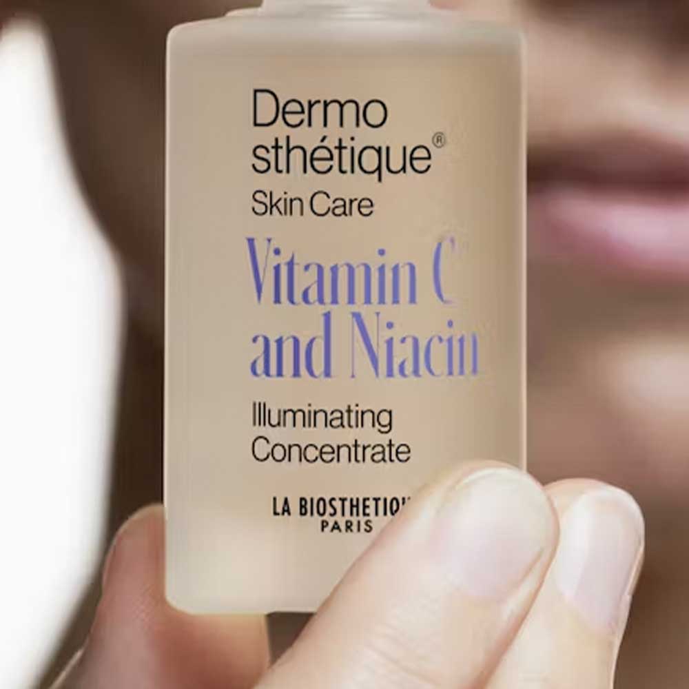 Vitamin C and Niacin Illuminating Concentrate de la biosthetique