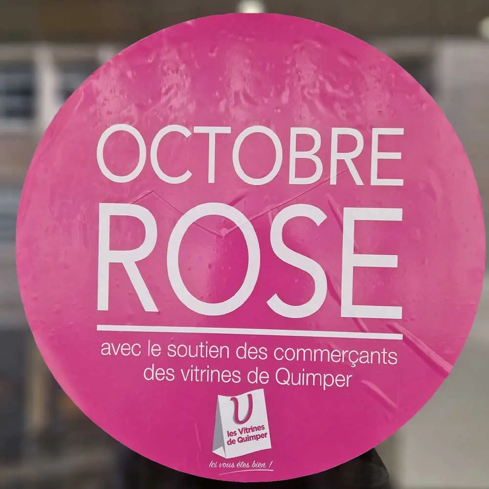 l'association des commerçants "les Vitrines de Quimper" soutient la lutte contre le cancer du sein