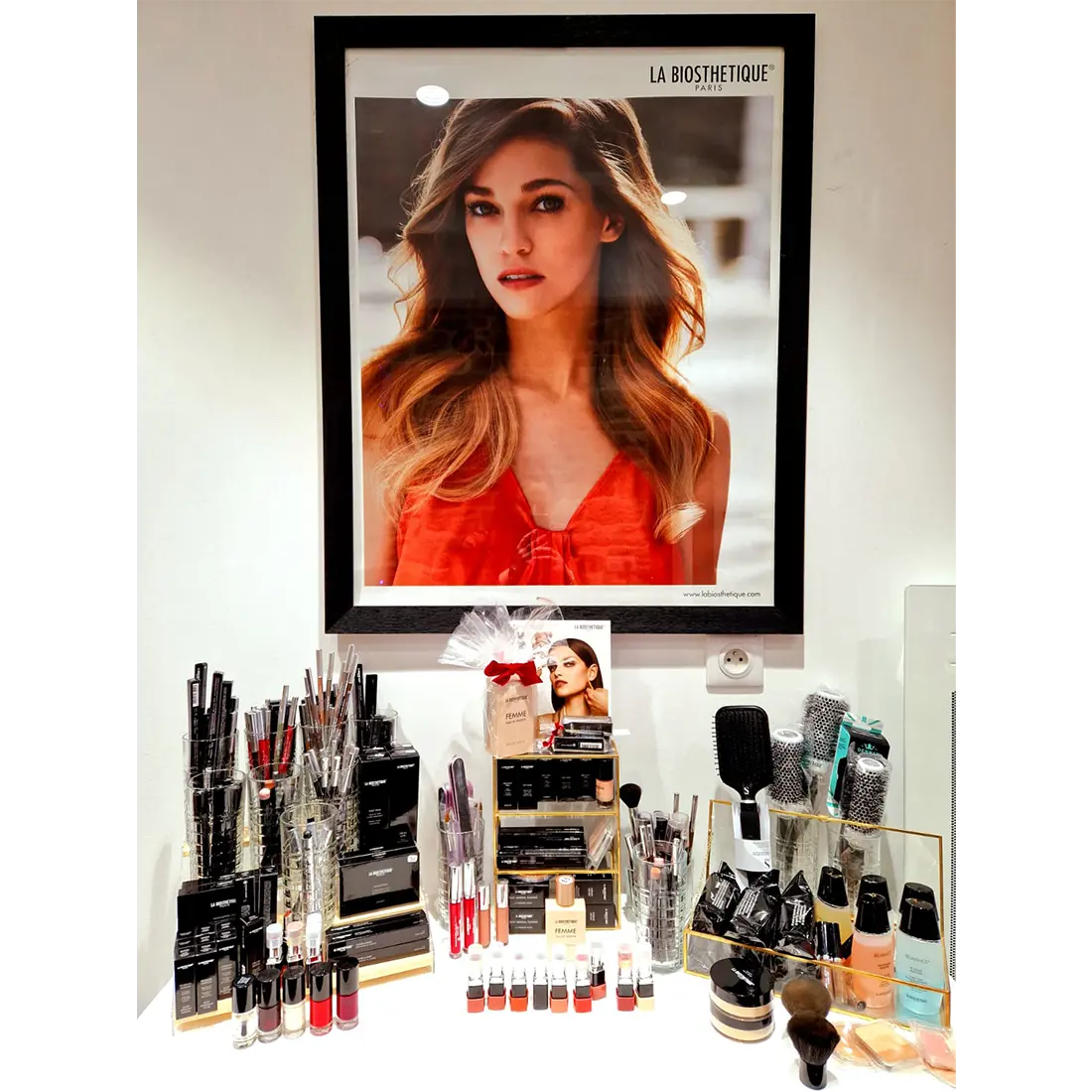 La gamme de produits de maquillage, make-up La Biosthetique est disponible au salon de coiffure Marlène Nuance dans le centre ville de Quimper